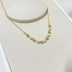 COLAR SINGAPURA COM PÉROLAS E BOLAS