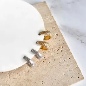 DUPLA BRINCO DE ARGOLA ARTICULADA GOTA TRABALHADA - DUO