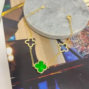 PULSEIRA 2 TREVOS VAZADOS E 1 VERDE ESMERALDA