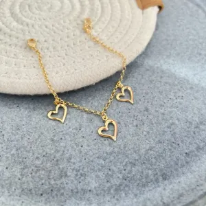 PULSEIRA COM 3 CORAÇÕES PENDURADOS