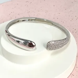 BRACELETE CRAVEJADO