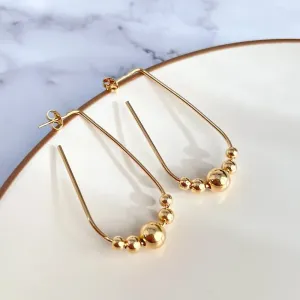 BRINCO ARGOLA GOTA COM ESFERAS