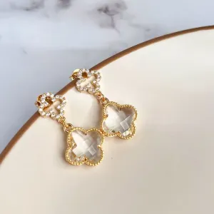 BRINCO TREVO CRAVEJADO COM CRISTAL