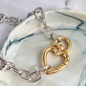 COLAR ELOS COM MOSQUETÃO CORAÇÃO