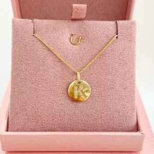 COLAR MINI MEDALHA DE LETRA - K