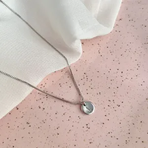 COLAR MINI MEDALHA DE LETRA - L