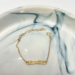 PULSEIRA INFANTIL COM DETALHES VAZADOS