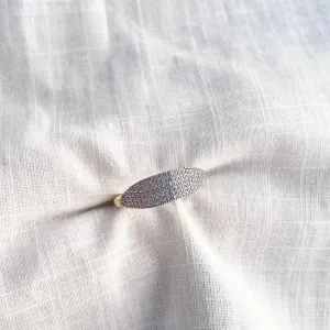 ANEL TORCIDO COM FRENTE DE MICRO ZIRCONIAS