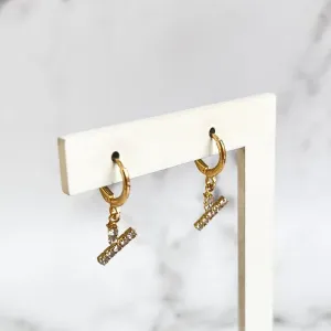 BRINCO ARGOLA DE CLICK LETRAS STRASS - Y