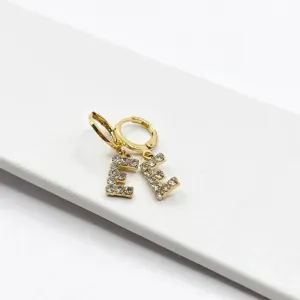 BRINCO ARGOLA DE CLICK LETRAS STRASS - E