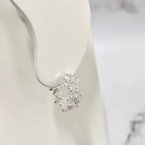 BRINCO ARGOLA FLOR ZIRCONIA CRISTAL