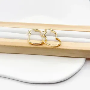 BRINCO ARGOLA FORMATO CORAÇÃO COM FECHO ITALIANO