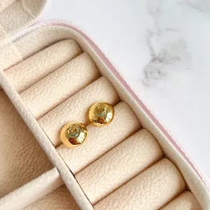 BRINCO BOTÃO COM PEDRA DE CORAÇÃO ACQUA