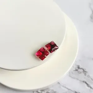 BRINCO ZIRCONIA QUADRADA 8MM - VERMELHO