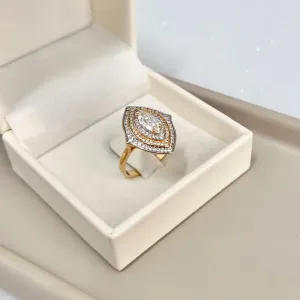 ANEL PEDRA OVAL E MICRO ZIRCONIAS