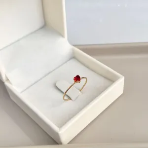 ANEL SOLITÁRIO CORAÇÃO VERMELHO