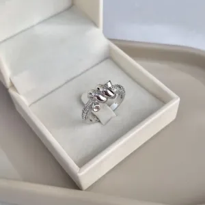 ANEL TORCIDO COM ARO DE MICRO ZIRCONIAS