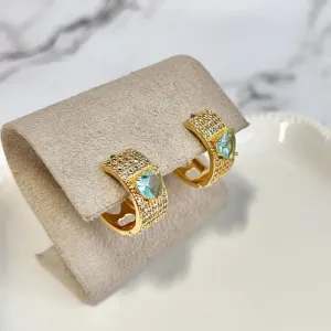 BRINCO ARGOLA CRAVEJADA COM CORAÇÃO DE PEDRA ACQUA