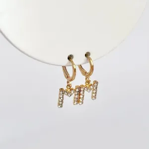 BRINCO ARGOLA DE CLICK LETRAS STRASS - M