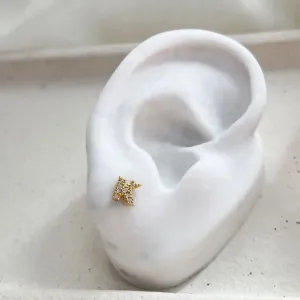 BRINCO PINO LETRA CRAVEJADA - K