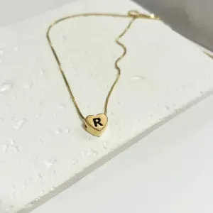 COLAR CORAÇÃO 0,9MM COM LETRA E DETALHE EM PRETO - R