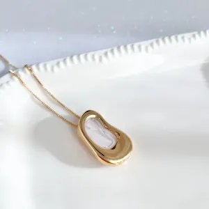 COLAR ORGÂNICO PEDRA ACRÍLICA MADRE PÉROLA