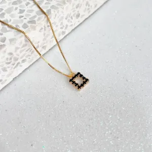 COLAR PINGENTE PEDRAS PRETA