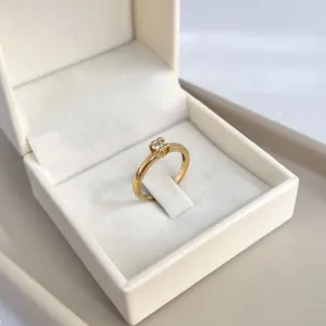 ANEL SOLITÁRIO DETALHE CORAÇÃO