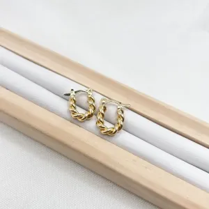 BRINCO ARGOLA TORCIDA COM FECHO ITALIANO