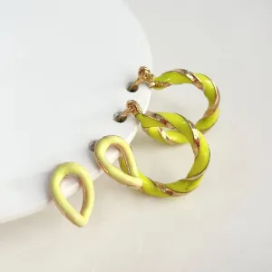 DUPLA BRINCOS ESMALTADOS