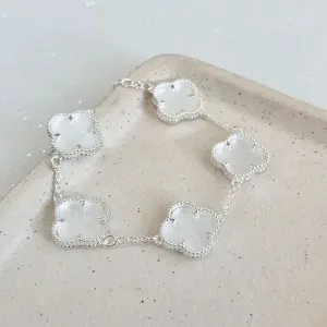 PULSEIRA 5 TREVOS EM MADRE PÉROLA BRANCA