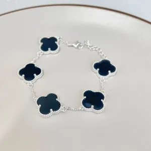 PULSEIRA 5 TREVOS EM MADRE PÉROLA PRETA