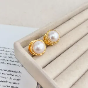 BRINCO ARGOLA MEIA PÉROLA