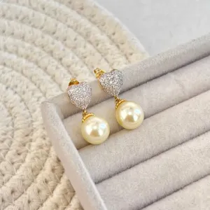 BRINCO CORAÇÃO ZIRCONIA COM PÉROLA PENDURADA