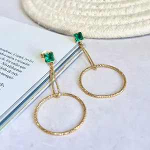 BRINCO PINO VERDE ESMERALDA COM PÊNDULO DE CÍRCULO