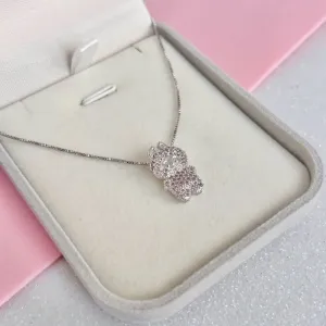 COLAR CRAVEJADO LABUBU - ROSINHA