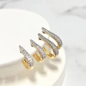 DUPLA ARGOLA ARTICULADA GOTA LONGA CRAVEJADA