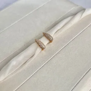 BRINCO ARGOLA GOTA LONGA CRAVEJADA