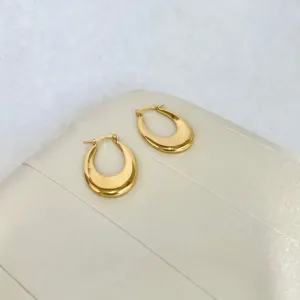 BRINCO ARGOLA MACIÇA COM FECHO ITALIANO