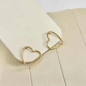 BRINCO CORAÇÃO VAZADO COM PONTO DE LUZ