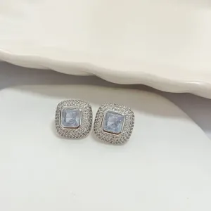 BRINCO QUADRADO LUXO COM MICRO ZIRCONIAS