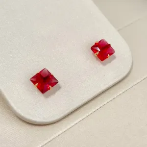 BRINCO ZIRCONIA QUADRADA 8MM - VERMELHO