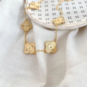 COLAR CHOKER 5 TREVOS DOURADOS 40CM