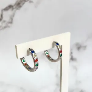 BRINCO ARGOLA ARTICULADA CORAÇÕES COLORIDOS 2,5CM