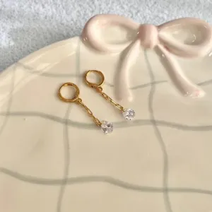 BRINCO ARGOLA CLICK COM CARTIER E GOTA DE ZIRCONIA