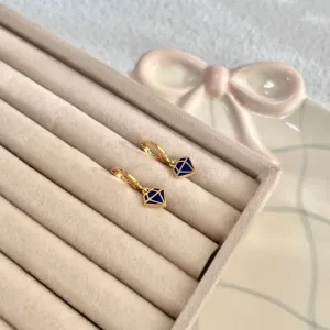 BRINCO ARGOLA CLICK DIAMANTE RESINADO AZUL