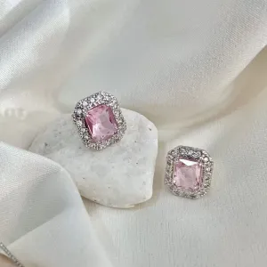 BRINCO QUADRADO ESTILO PRINCESA PEDRA ROSA