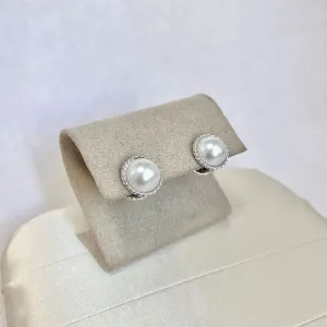 BRINCO ARGOLA MEIA PÉROLA