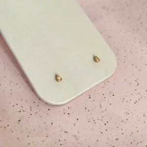 BRINCO MINI GOTA CRAVAÇÃO INGLESA