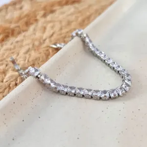 PULSEIRA RIVIERA ZIRCONIAS QUADRADAS COM FECHO RELÓGIO